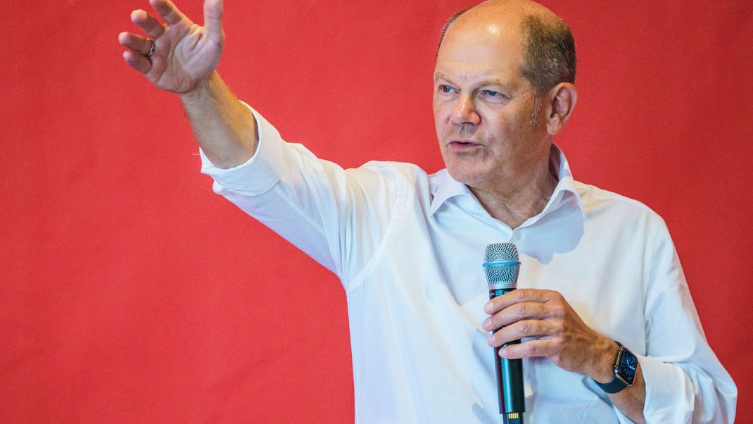 11.08.2023, Hessen, Frankfurt/Main: Bundeskanzler Olaf Scholz (SPD), spricht im DGB-Gewerkschaftshaus in Frankfurt.&nbsp;