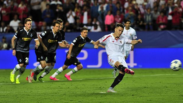 
                <strong>Champions League: Drei Strafstöße für Sevilla</strong><br>
                Beim Champions-League-Auftakt in Sevilla gibt es gleich drei Strafstöße für die Spanier - innerhalb von 20 Minuten! In der 46. Minute berührt Yann Sommer Vitolo. Referee Kralovec zeigt auf den Punkt und es steht 1:0 für Sevilla.
              