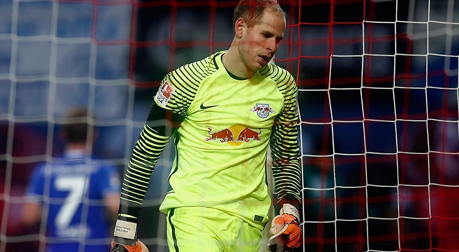 
                <strong>Peter Gulacsi</strong><br>
                Peter Gulacsi: Mit zunehmender Spielzeit wurde der Keeper mehr und mehr geprüft. Beim Schuss von Schöpf war er auf dem Posten. Beim Tor von Kolasinac in der 31. Minute machtlos. ran-Note: 2,5.
              