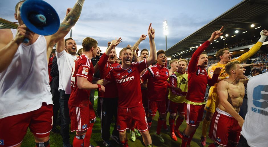 
                <strong>10 Gründe gegen HSV-Abstieg</strong><br>
                Zweimal in Folge ist der HSV dem Abstieg im letzten Moment in der Relegation von der Schippe gesprungen. Nun hängen die Hamburger nach einem ruhigen Jahr wieder im Tabellenkeller fest. ran.de hat sich auf die Suche nach (nicht ganz ernst gemeinten) Gründen gemacht, weshalb der Bundesliga-Dino auch diesmal die Klasse halten wird.
              