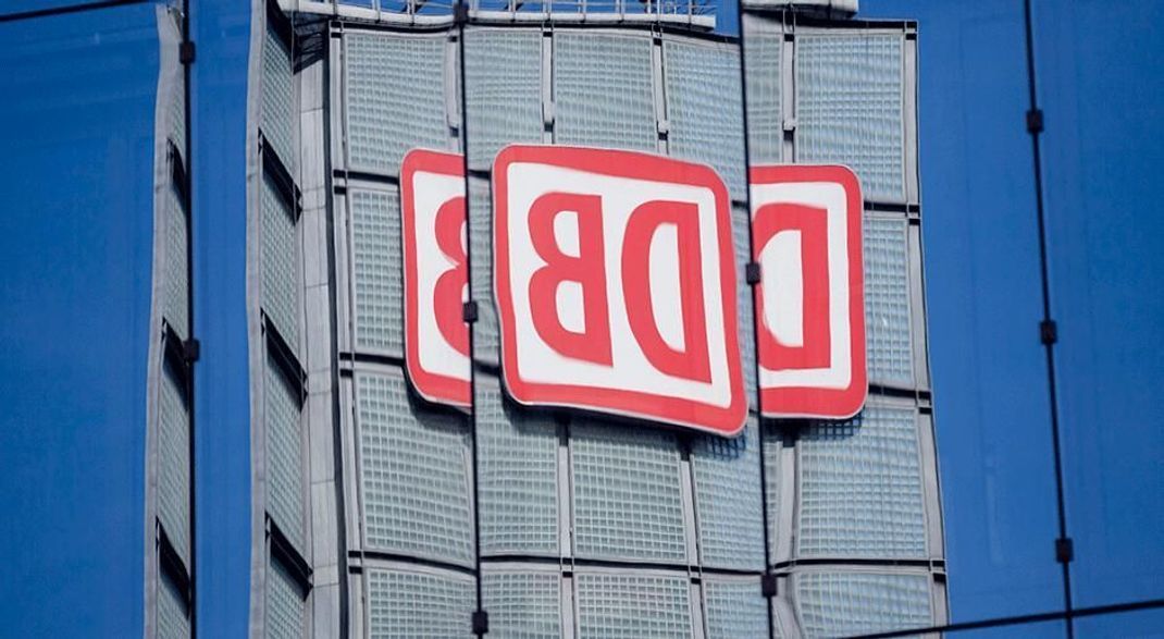 Article Image Media