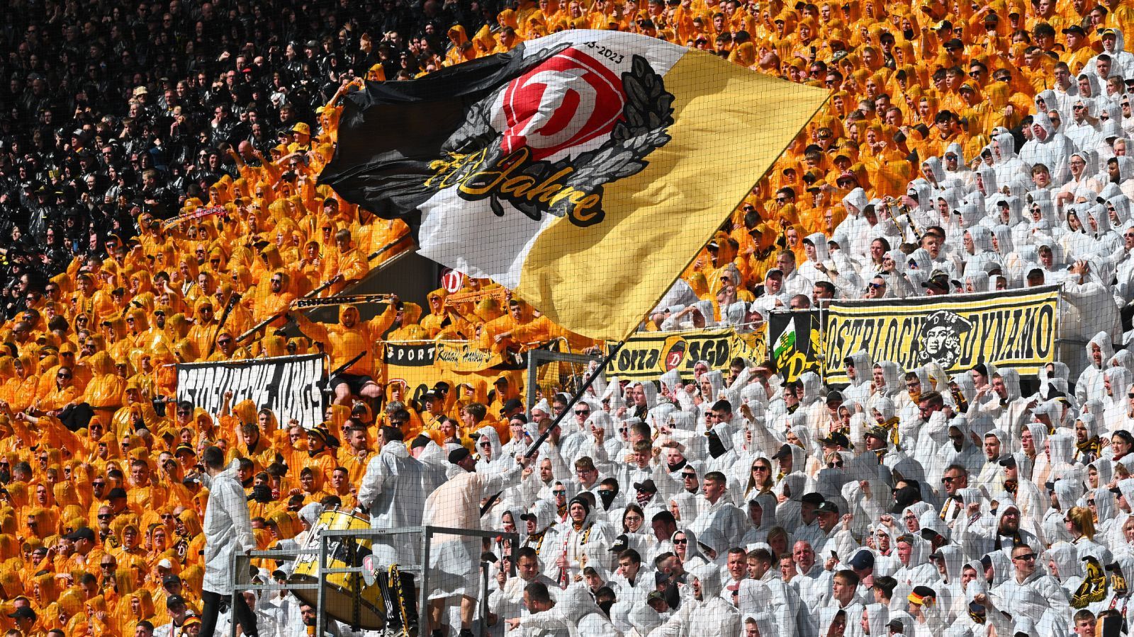 
                <strong>Platz 24: SG Dynamo Dresden</strong><br>
                &#x2022; Liga: 3. Liga<br>&#x2022; Zuschauerschnitt: 24.245<br>
              