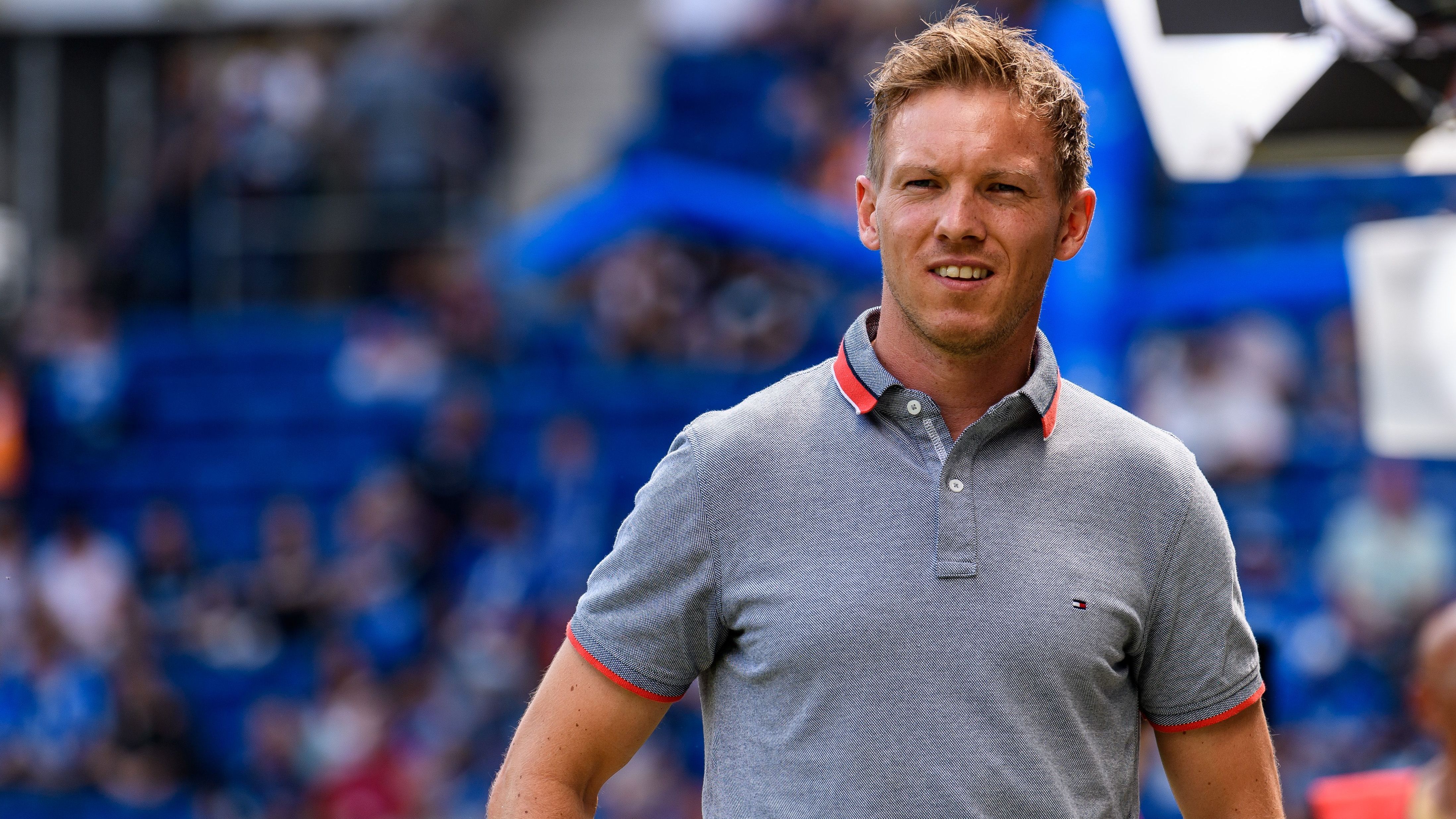 <strong>Kraichgau liegt Nagelsmann zu Füßen</strong><br>Der heutige Bundestrainer Julian Nagelsmann erlebte am 12. Mai sein vorläufiges Karriere-Highlight. Der jüngste Coach der Bundesliga-Geschichte führte 1899 Hoffenheim erstmals in die Champions League. Die Kraichgauer schlugen am 34. Spieltag zeitgleich zum HSV-Abstieg Borussia Dortmund mit 3:1 und schlossen die Saison damit unmittelbar vor dem BVB auf Platz 3 ab. Ein Jahr später verließ Nagelsmann die TSG in Richtung RB Leipzig.