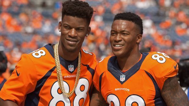 
                <strong>Jimmy Butler (Denver Broncos)</strong><br>
                Jimmy Butler (li.) ist Basketballspieler bei den Chicago Bulls. Während seiner Freizeit jubelt er aber auch seinem Kumpel Demaryius Thomas, dem Wide Receiver der Broncos und dessen Team, zu.
              