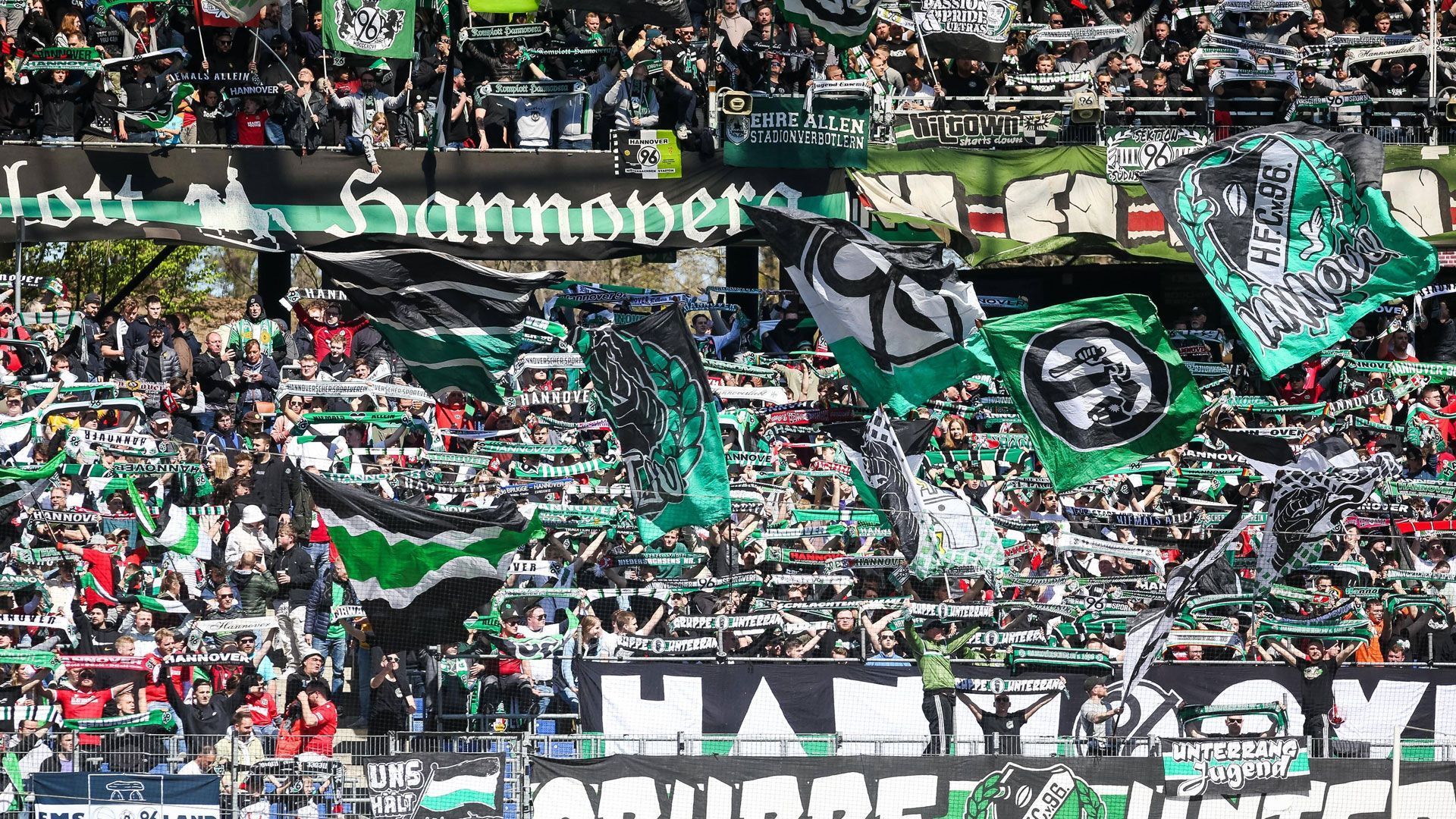 
                <strong>Platz 12: Hannover 96</strong><br>
                Stehplatz: 193 EuroTeuerste Sitzplatzkategorie: 579 Euro (ligaweit Platz 4)
              