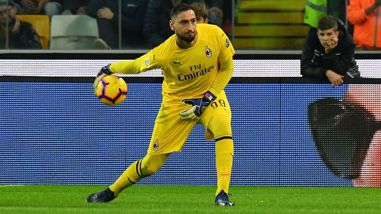 
                <strong>Platz 6: Gianluigi Donnarumma (AC Mailand)</strong><br>
                Marktwert laut CIES: 59,4 Millionen EuroNationalität: ItalienerAblösesumme gekostet: 250.000 Euro (Sommer 2013)Vertragsende: 30. Juni 2021Geburtsdatum: 25. Februar 1999Position: TorwartA-Länderspiele: zwölf
              