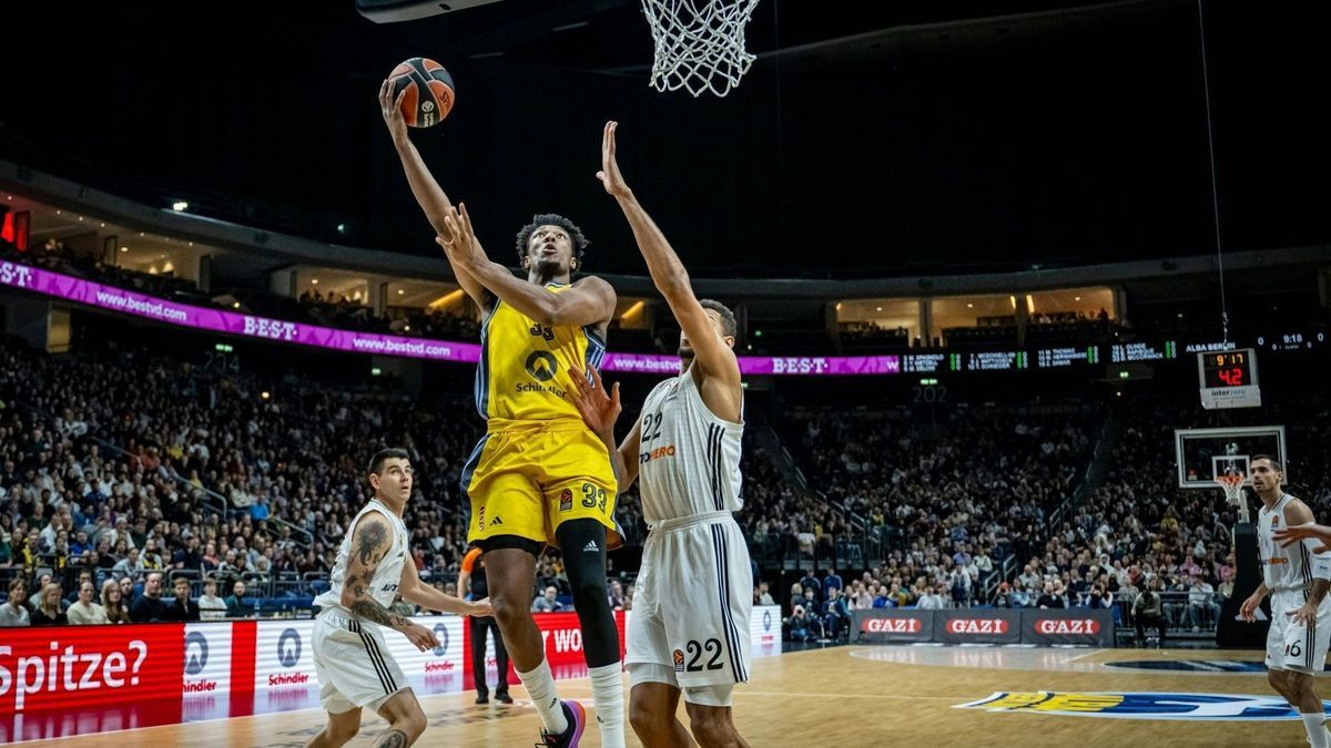 David McCormack (l.) ist bester Berliner Werfer