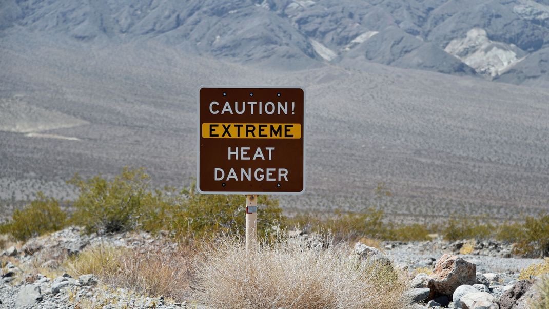 Seltenes Naturphänomen am trockensten Ort der USA: Nach heftigen Regenfällen hat sich in Death Valley ein See gebildet.