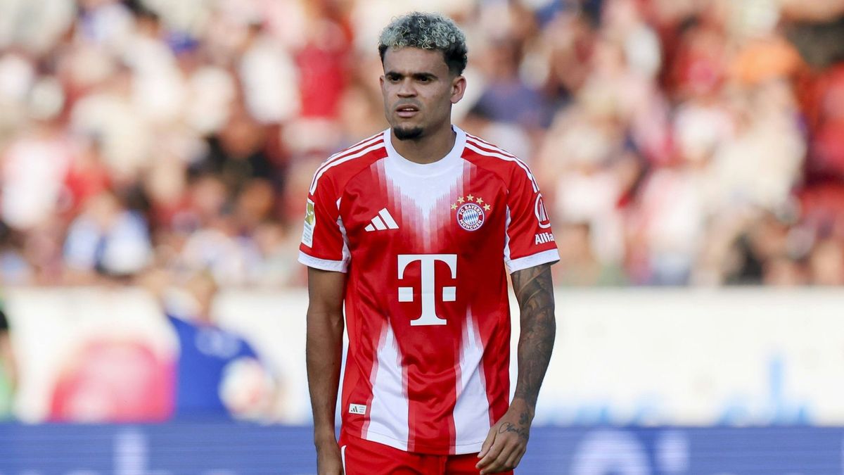 Star-Einkauf Luis Díaz im neuen Heimtrikot