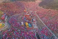 Das rote Dorf in China: Larung Gar