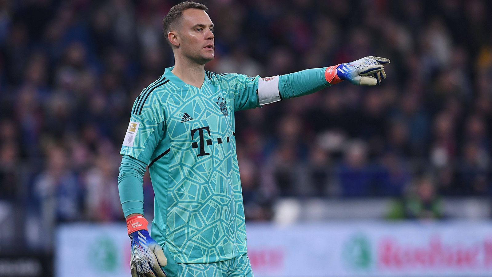 
                <strong>Platz 1: Manuel Neuer</strong><br>
                -          478 Bundesliga-Spiele (0 Tore)-          Alter: 36 Jahre-          Aktueller Verein: FC Bayern München-          Position: Torwart
              