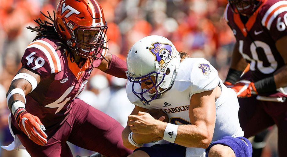 
                <strong>Tremaine Edmunds (LB, Virginia Tech)</strong><br>
                Der 1,96 Meter große und 107 Kilogramm schwere Linebacker ist extrem vielseitig, kann sowohl innen wie auch außen und bei Bedarf auch als Defensive End spielen. Seine Fähigkeiten beim Tackling sind stark, zudem kann er mit seiner Schnelligkeit viel Druck auf den Quarterback ausüben. In seiner letzten College-Spielzeit kam er auf 5,5 Sacks, in der davor auf 4,5 Sacks. Schwächen weist er dafür noch in der Passverteidigung auf.
              