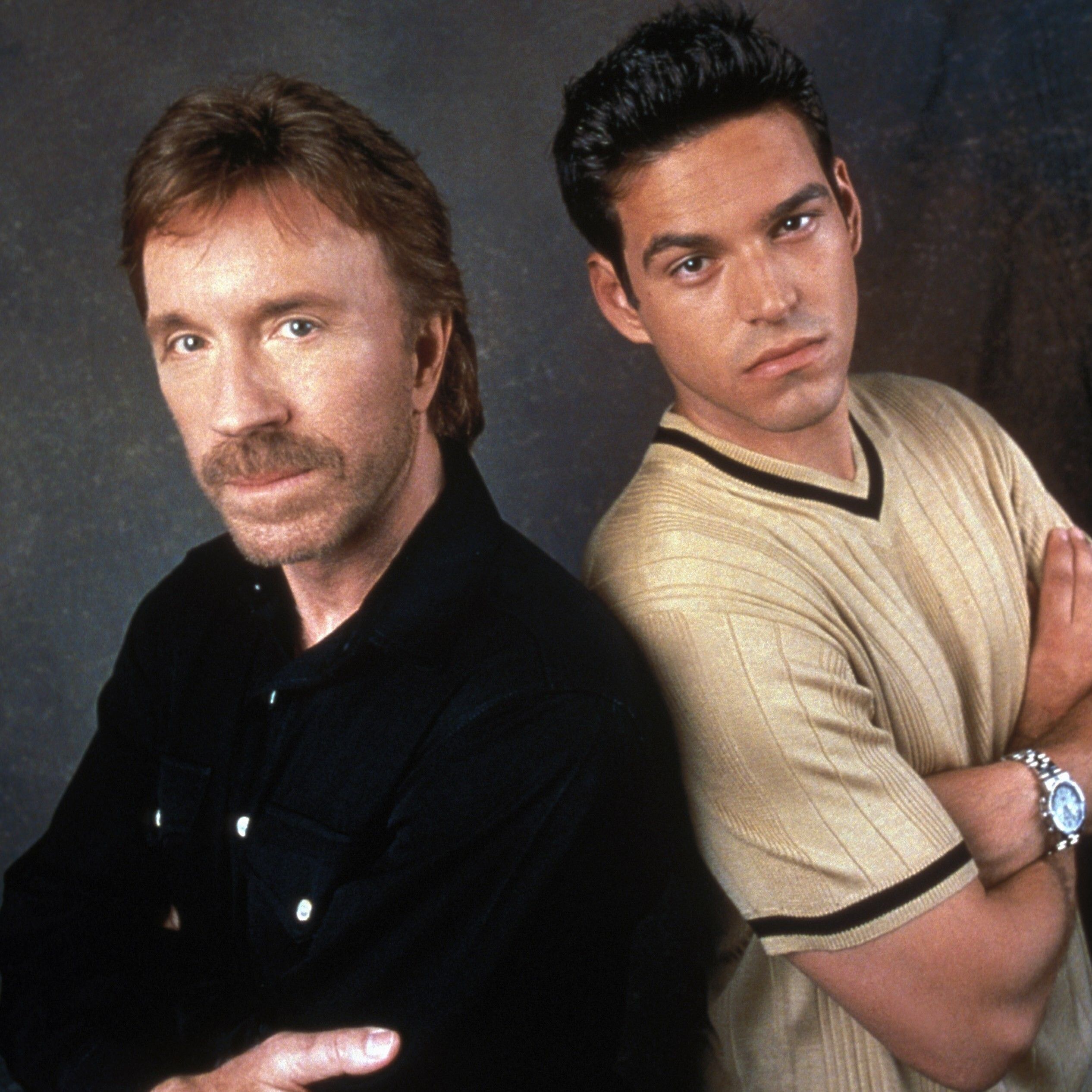 Chuck Norris und Eddie Cibrian teilen aus.