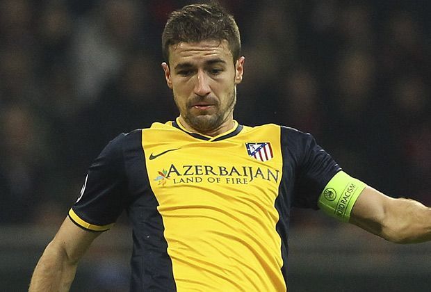 
                <strong>Linksaußen: Gabi (Atletico Madrid)</strong><br>
                Auch die linke Außenbahn wird mit Gabi von einem "Meister" beackert. Der "Oldie" zeichnet sich durch seinen großen Willen aus und verdient sich den Platz in der besten Elf des Jahres.
              