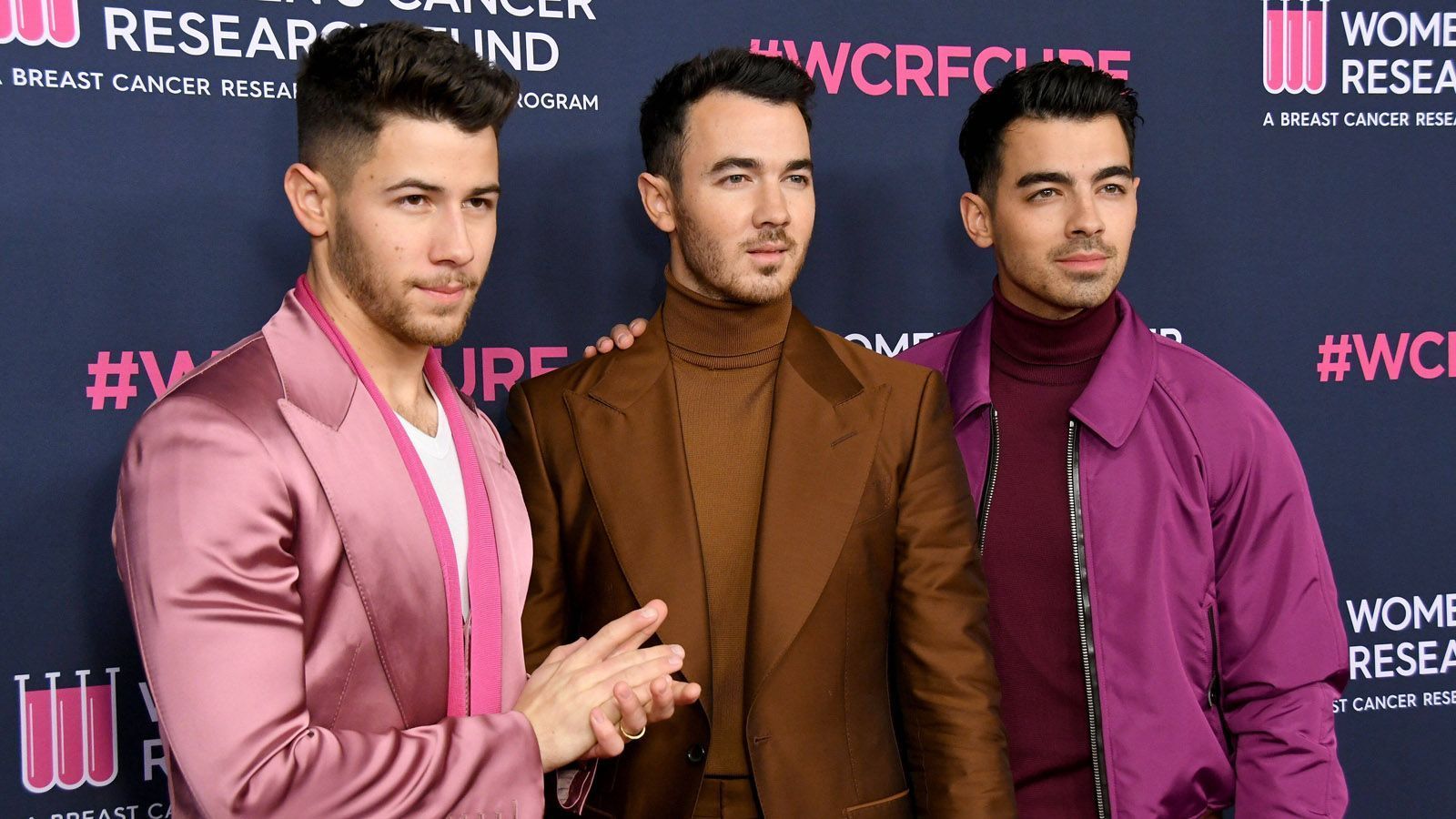 
                <strong>"Jonas Brothers" gründen sich</strong><br>
                Wie alt waren die damals eigentlich? Auf jeden Fall jünger als Messi und Ronaldo.
              