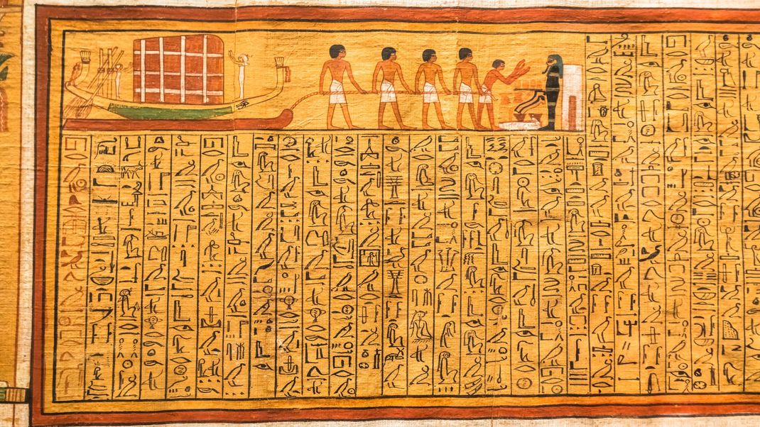 Altägyptischer Papyrus mit hieroglyphischem Begräbnistext, ca. 1550 v. Chr.