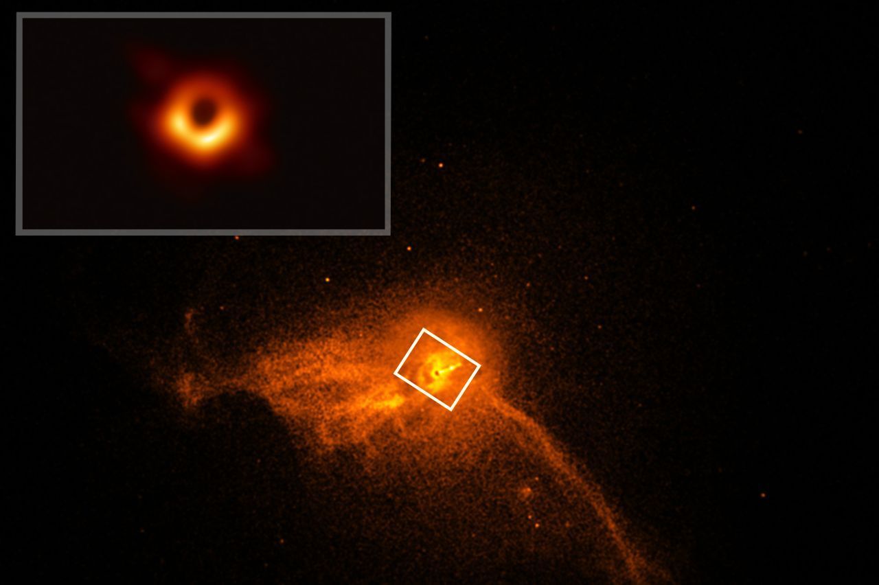 Schwarzer Ader auf schwarzem Grund: Schwarze Löcher sind undankbare Motive für Astronom:innen. Sie schlucken sie alles Licht ihrer Umgebung, und das vor schwarzem Hintergrund. Zum Glück bringen sie ihre Umgebung zum Leuchten, so lassen sie sich indirekt doch fotografieren, wie hier das Schwarze Loch "M87".