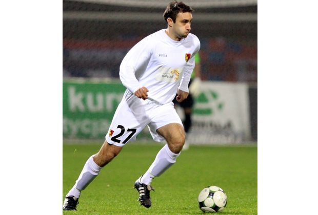 
                <strong>Marco Reich</strong><br>
                Auch Reich gehört zum Meisterteam vom Betzenberg 1998. Galt damals gemeinsam mit Michael Ballack als einer der hoffnungsvollsten deutschen Talente. Raich schafft es aber nur zu zwei Länderspielen.
              