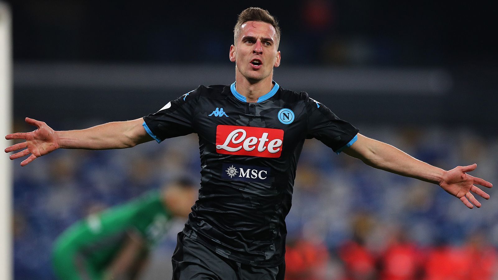 
                <strong>Arkadiusz Milik steht schon länger auf der Juve-Liste</strong><br>
                Seit über einem Jahr hat Juve den polnischen Torjäger im Visier, doch der SSC Neapel wollte ihn nicht hergeben. Nun könnte die alte Dame einen erneuten Angriff versuchen. Bei einem Abgang von Higuain braucht es einen neuen Stoßstürmer. 
              