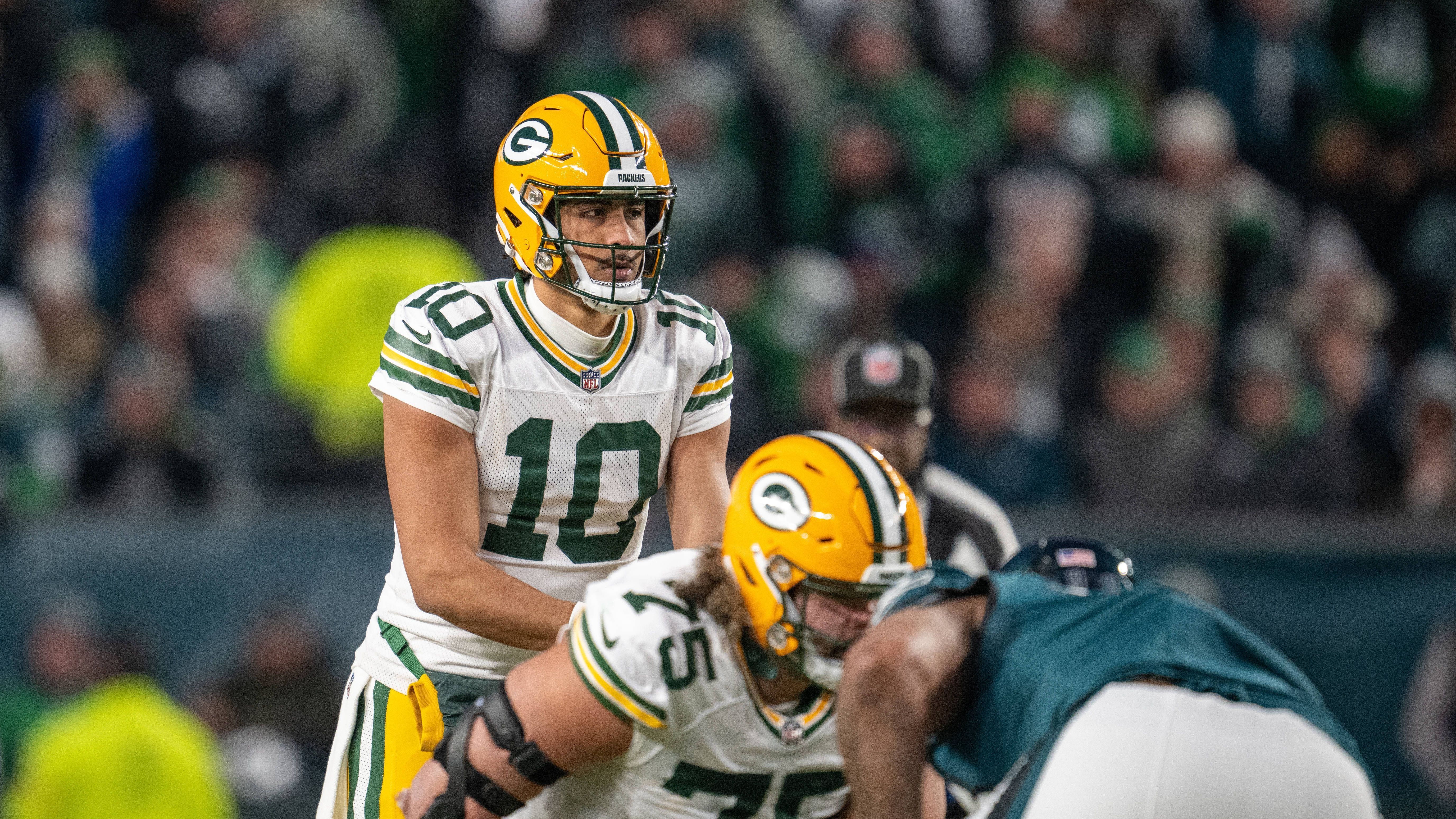 <strong>Green Bay Packers: Hierarchie aufbauen</strong><br>Die Packers sind jung, sie sind breit aufgestellt, haben enorm viel Qualität - doch es fehlen die Superstars, die das Team führen können. Wer ist der Nummer-1-Receiver, wer der Star der Defense? Diese Hierarchie muss sich finden, dann ist Green Bay wieder ein Kandidat mindestens für die Playoff-Teilnahme