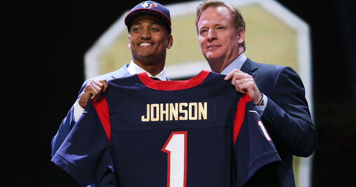 
                <strong>Houston Texans: Kevin Johnson (Cornerback, 16. Pick 2015)</strong><br>
                Der Cornerback konnte seinen hohen Draftpick nie rechtfertigen. Nach einer soliden Rookie-Saison kam Johnson in vier Jahren nur auf 9 Starts und fing dabei keine Interception. Die Texans verzichteten folgerichtig auf eine Vertragsverlängerung, so landete Johnson nach einer Saison in Buffalo 2020 bei den Cleveland Browns, war dort aber auch nur Backup.
              