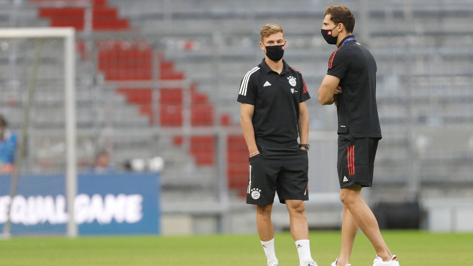 
                <strong>Heimteam trägt Verantwortung für Austragung</strong><br>
                Laut UEFA-Beschluss gilt: Das Heimteam trägt die Verantwortung für die Austragung des Spiels. Sollte eine Austragung aufgrund von behördlichen Verboten nicht möglich sein, muss sich das Heimteam um einen Ausweich-Standort bemühen und alle organisatorischen Kosten selbst tragen. Gelingt dies nicht, wird das Spiel mit 3:0 für die Auswärtsmannschaft gewertet.
              