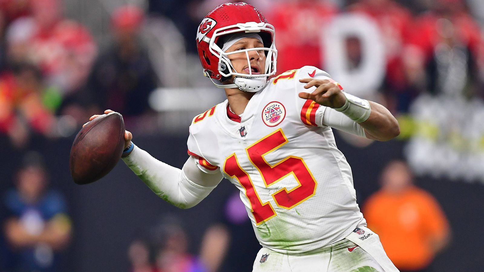 
                <strong>Patrick Mahomes</strong><br>
                Position: QuarterbackTeam: Kansas City Chiefs
              