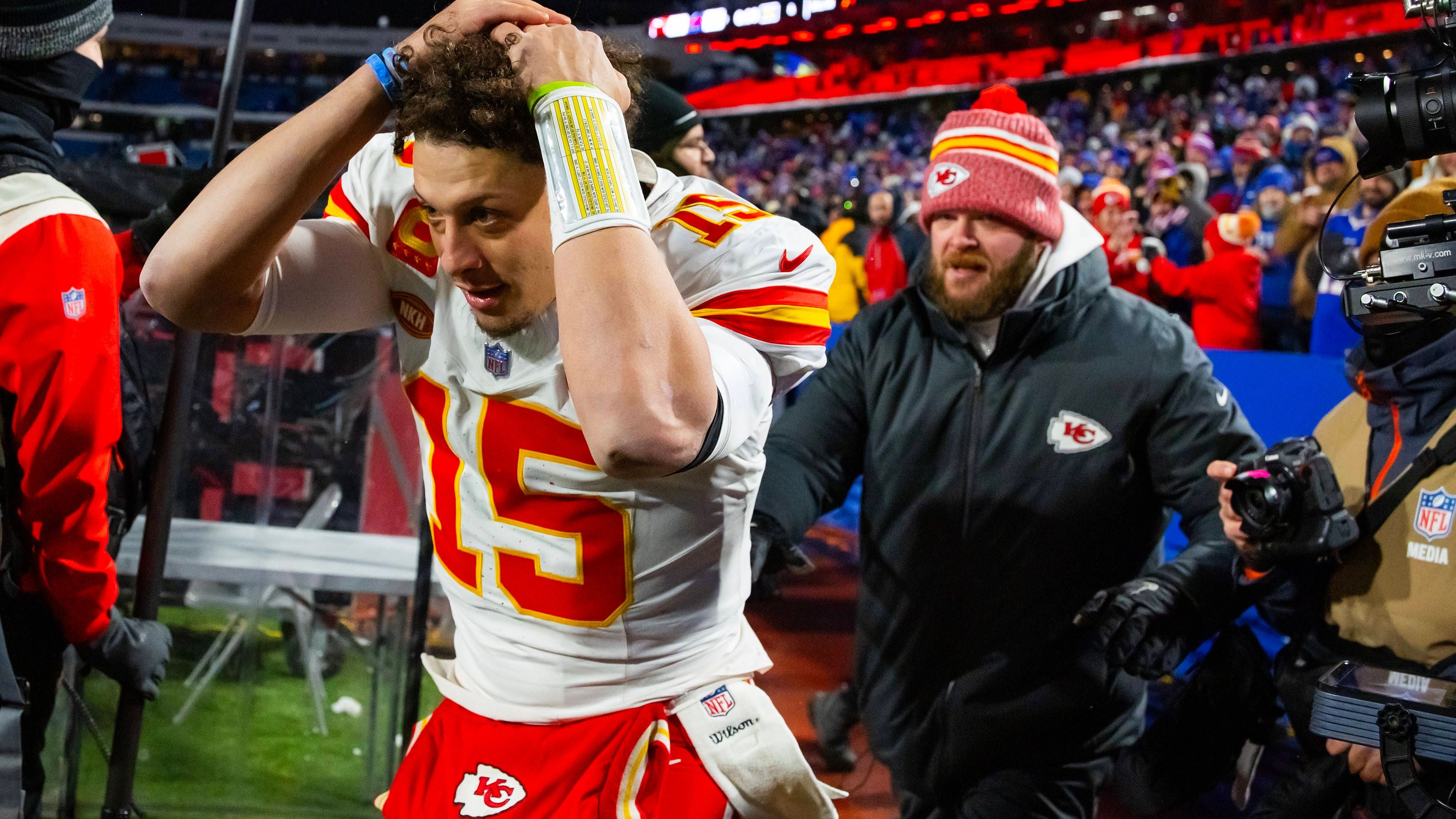 <strong>Keine Turnover, keine Sacks</strong><br>Die letzten drei Playoff-Spiele gewann Patrick Mahomes allesamt. Doch nicht nur das: Dabei unterlief ihm weder ein Turnover, noch wurde er gesackt. Das gab es in dieser Form noch nie. Ob diese Serie gegen eine schnelle wie opportunistische Defense der Ravens so weiter geht?