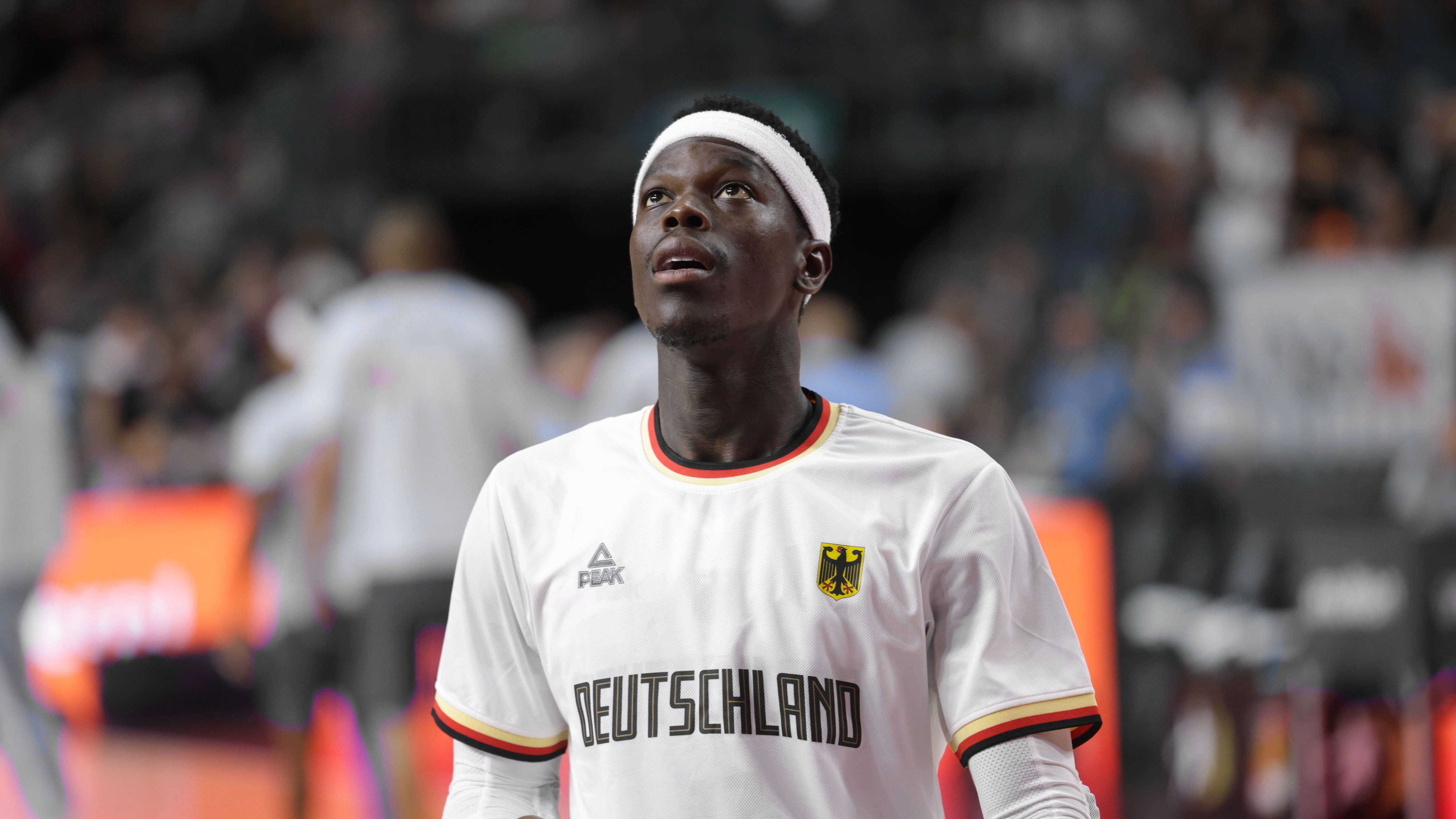 <strong>Dennis Schröder (Point Guard, Brooklyn Nets)</strong><br>Schröder ist der unbestrittene Führungsspieler und das Gesicht der deutschen Nationalmannschaft. Der NBA-Star war im WM-Finale mit 28 Punkten bester Korbschütze des Spiels und wurde als MVP des Turniers ausgezeichnet. Mit seiner langen Erfahrung dirigiert er das Spiel der Nationalmannschaft.&nbsp;