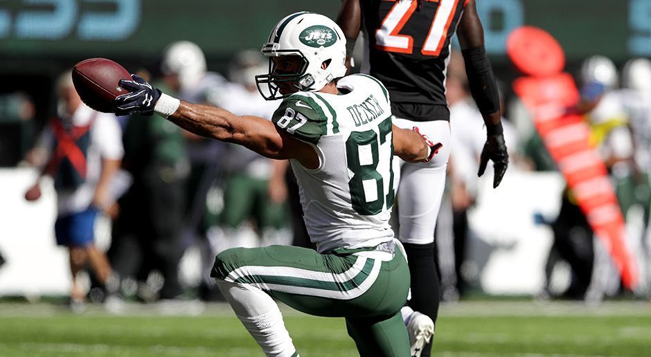 
                <strong>Eric Decker (Wide Receiver, New York Jets)</strong><br>
                Eric Decker: Rückschlag für Quarterback Ryan Fitzpatrick und die New York Jets! Die Franchise hat den Receiver nach seiner Schulterverletzung auf die Injured-Reserve-Liste gesetzt. Decker wird um eine Operation nicht herumkommen - Saisonaus!
              