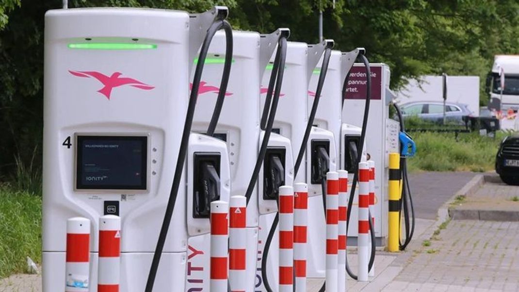 Tarifdschungel und hohe Preise: Strom tanken ist weiterhin eine Zumutung