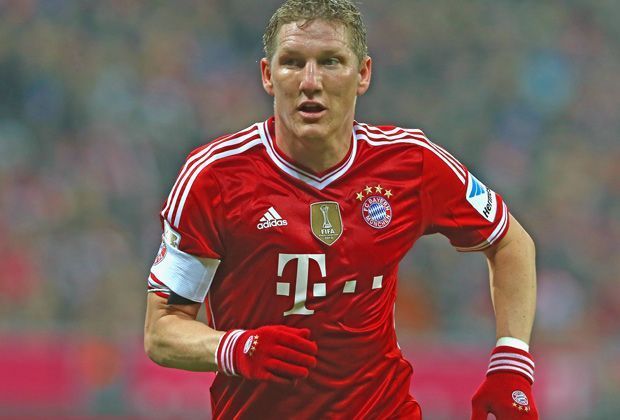 
                <strong>Bastian Schweinsteiger (FC Bayern München)</strong><br>
                Bastian Schweinsteiger ist auf dem besten Weg, eine echte Vereins-Legende beim FC Bayern zu werden. Seit seinem Debüt im Dezember 2002 ist der Mittelfeldspieler zusammen mit Philipp Lahm die FCB-Konstante und holte 2013 das Triple. Sein Vertrag gilt noch bis 2016.
              