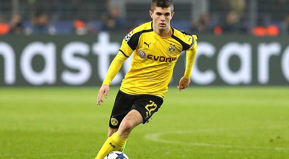 
                <strong>Christian Pulisic</strong><br>
                Christian Pulisic kommt zu Beginn des zweiten Spielabschnitts für Marcel Schmelzer und soll über die rechte Seite für Dampf sorgen. Und das macht der junge US-Amerikaner sofort. Kommt allein in den ersten sieben Minuten nach Einwechslung drei Mal bis an die Grundlinie.
              