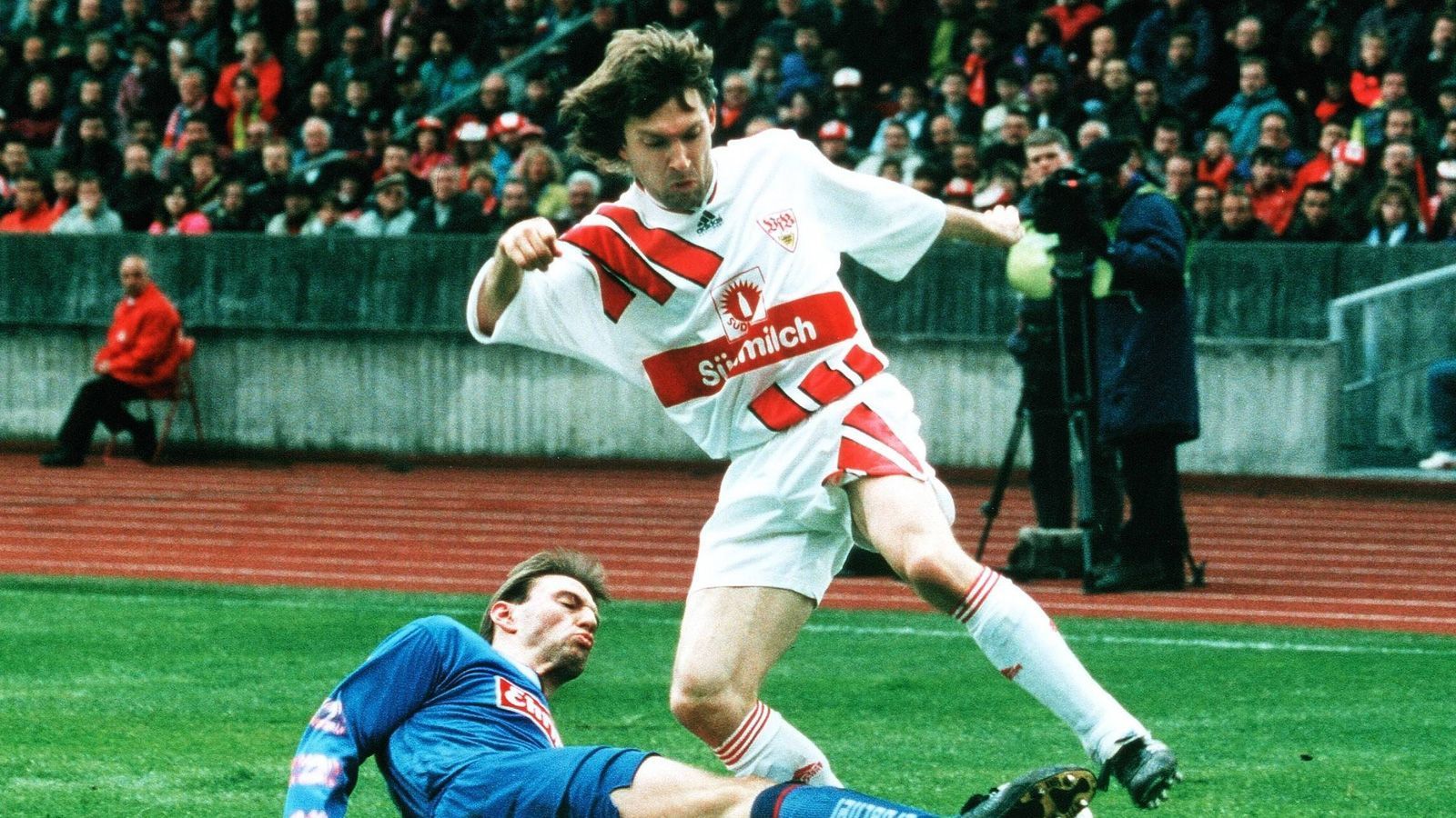 
                <strong>Ludwig Kögl</strong><br>
                &#x2022; FC Bayern München: 1984 bis 1990 -<br>&#x2022; VfB Stuttgart: 1990 bis 1996<br>
              