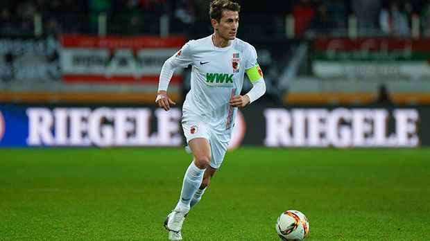 
                <strong>Ersatzbank: Paul Verhaegh (32, FC Augsburg)</strong><br>
                Ersatzbank: Paul Verhaegh (32, FC Augsburg): Fünf Tore (alle per Elfmeter) und ein Assist - für einen Verteidiger ist die Bilanz nach 18 Spieltagen gar nicht schlecht. Auch in seiner Rolle als Kapitän und Führungsperson ist Paul Verhaegh für den FC Augsburg unverzichtbar.
              