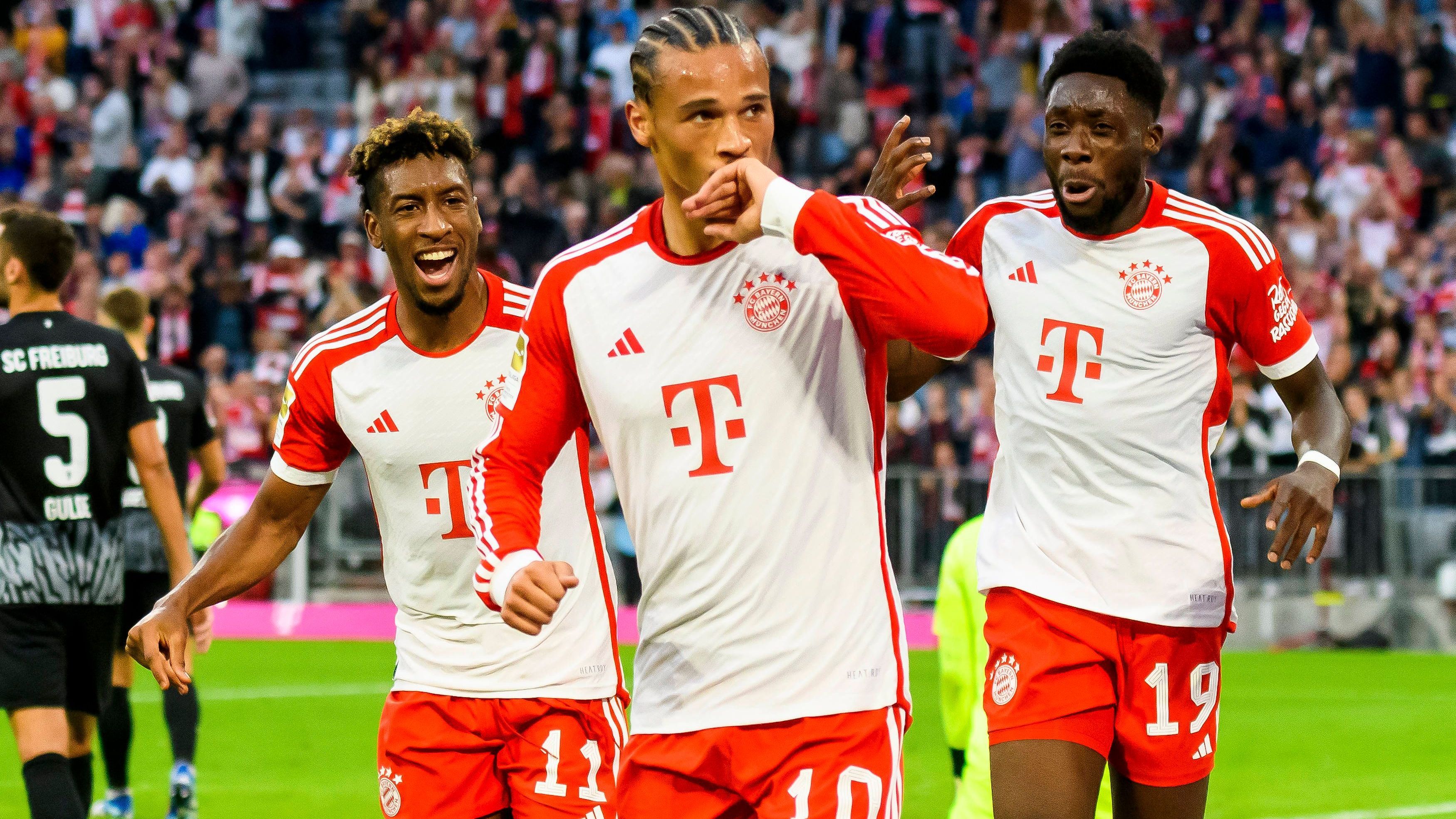 <strong>Einzelkritik zum FC Bayern München gegen SC Freiburg</strong><br>Der FC Bayern München verabschiedet sich mit einem überzeugenden Sieg in die Länderspielpause. Der Rekordmeister bezwingt den SC Freiburg mit 3:0. <strong><em>ran</em></strong> liefert die Noten der FCB-Stars.