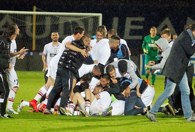 
                <strong>Carpi</strong><br>
                Die größte Sensation unter den Aufsteigern in Europas Topligen ist definitiv Carpi. Das 70.000-Einwohner-Städtchen in der Nähe von Modena wurde mit 80 Punkten locker Meister in der Serie B. Dies ändert aber nichts daran, dass der Klub in der Serie A ein krasser Underdog sein wird.
              