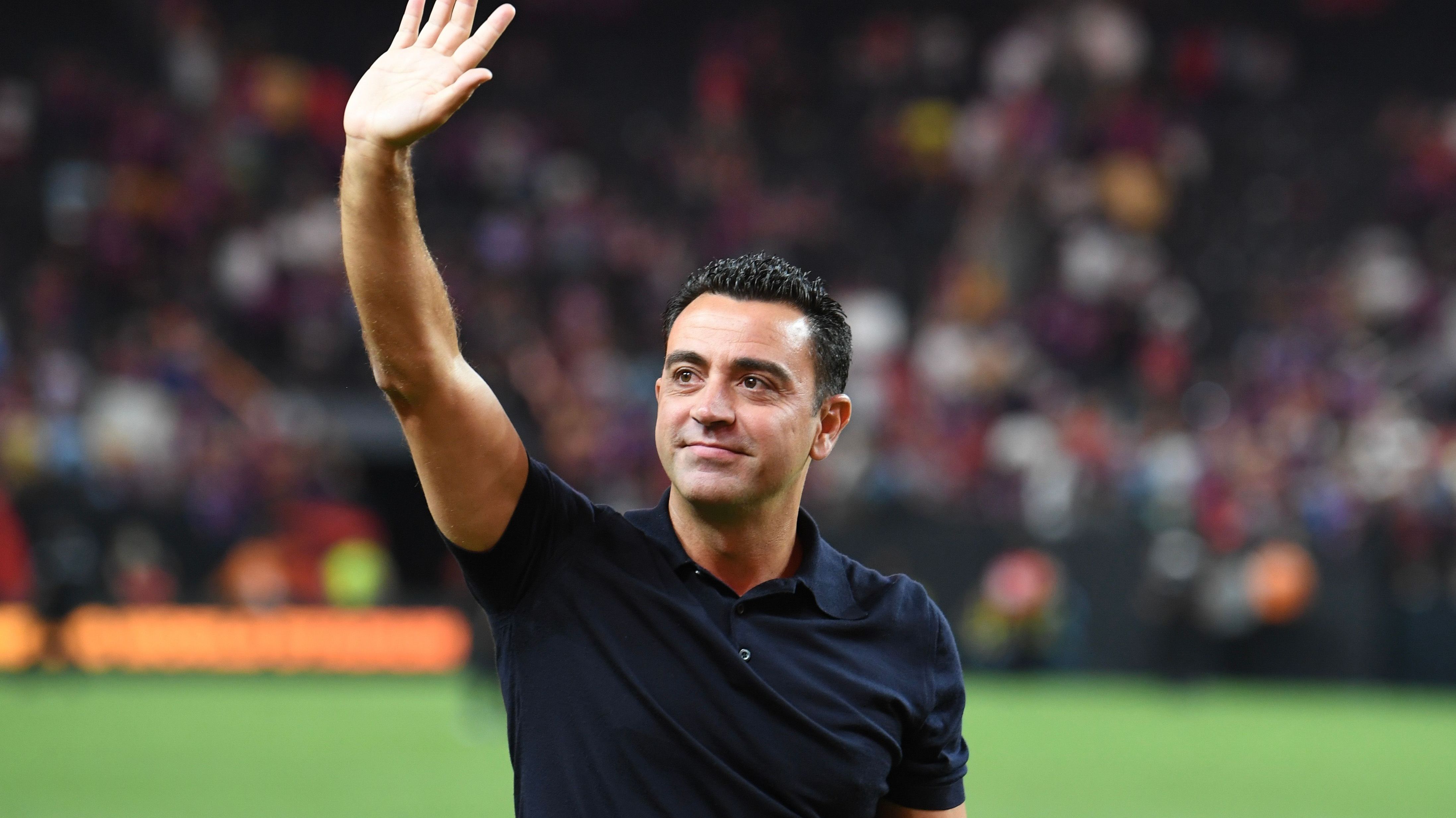 <strong>Xavi Hernandez (FC Barcelona)</strong><br>17 Jahre lang war Xavi Stammspieler beim FC Barcelona und hat es geliebt. Das Trainer-Dasein bei der "Blaugrana" bezeichnete er jüngst als "grausam", weshalb er zum Saisonende auch hinwirft. Laut "Sport" wollen die Klub-Bosse den 44-Jährigen zwar doch noch zum Bleiben überreden. Die Chancen dürften eher schlecht stehen. Spekulationen über eine neue Aufgabe gibt es noch nicht.