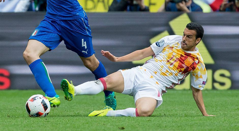 
                <strong>Pedro</strong><br>
                Pedro (ab 81. Minute): Der Chelsea-Profi, der zuletzt Kritik an seiner Reservistenrolle übte, kam gut zehn Minuten vor dem Ende für Aduriz ins Spiel. Seine auffälligste Aktion: Ein Volleyschuss nach einer Ecke. Dieser landete -passend zum negativen Gesamteindruck Spaniens - auf der Tribüne. ran-Note: Ohne Bewertung
              