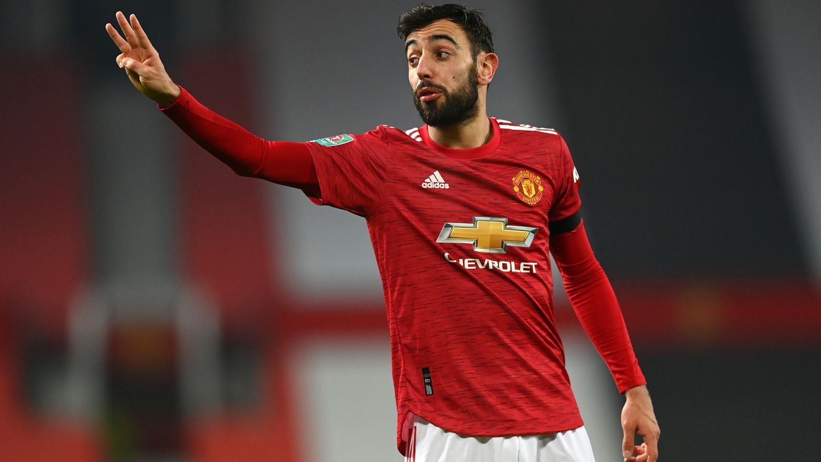 
                <strong>Mittelfeld: Bruno Fernandes</strong><br>
                Verein: Manchester United
              