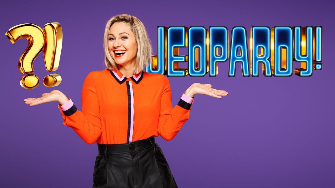 Die Kult-Show-Wochen in Sat.1 sind wieder da, schalte ein bei "Jeopardy" und rate mit. Ruth Moschner moderiert die Show.&nbsp;