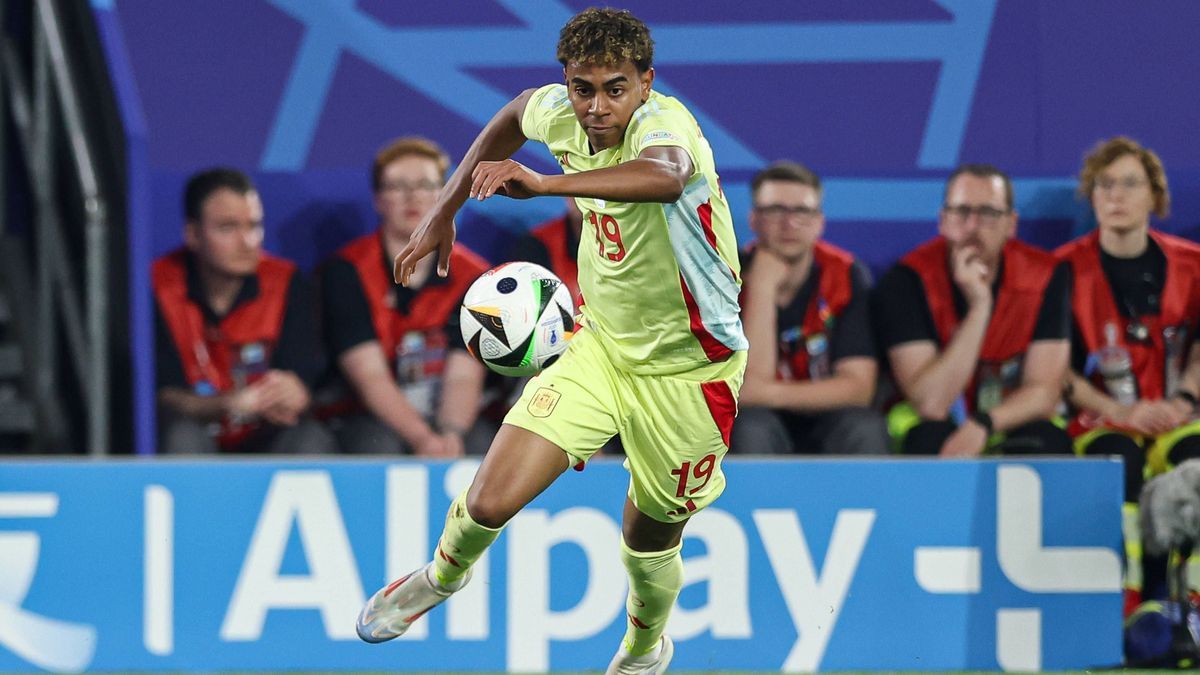 Albania Vs Spain in Dortmund, Germany - 24 Jun 2024 Lamine Yamal of Spain seen in action during the UEFA EURO, EM, Europameisterschaft,Fussball 2024 match between Albania and Spain at Signal Iduna....