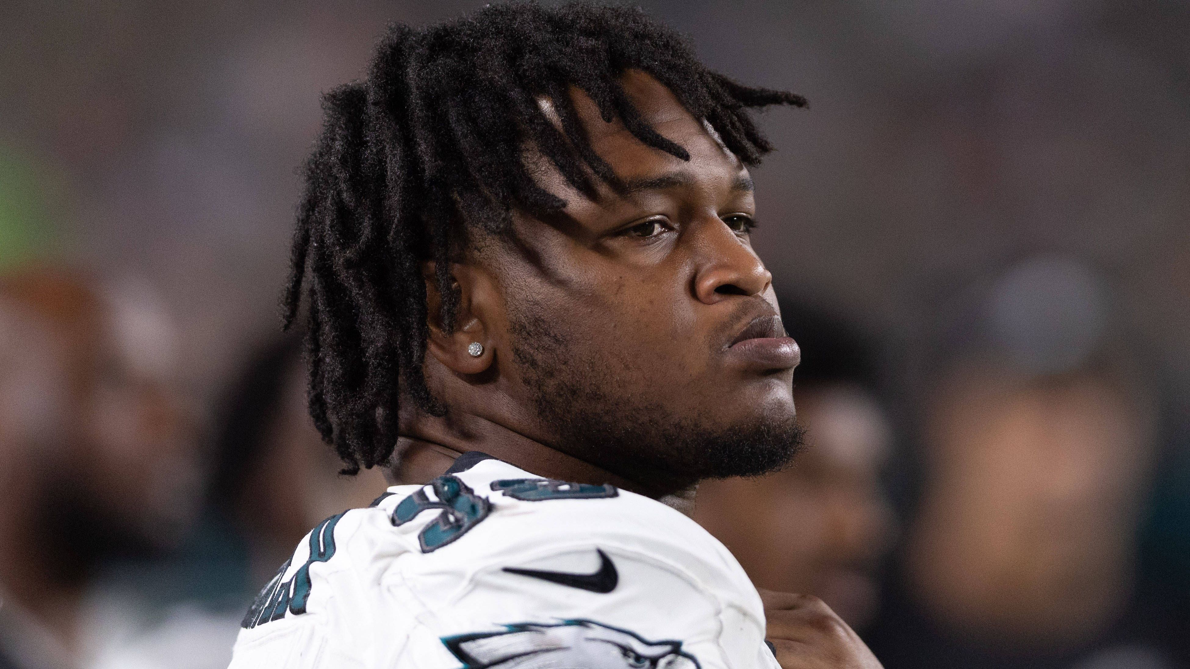 <strong>Philadelphia Eagles: Defensive Tackle Jalen Carter</strong><br>Jalen Carter war bei den Georgia Bulldogs einer der dominantesten Defense-Spieler im College Football. Die Eagles wählten ihn mit dem neunten Pick im Draft aus und verstärkten somit ihre ohnehin schon herausragende Defensive Line - in der letzten Saison waren die Eagles erst das vierte Team in der Geschichte der NFL, das 70 Sacks verbuchen konnte.