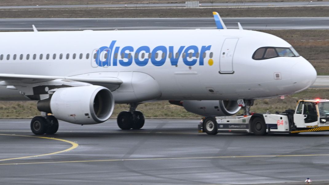 Beim Lufthansa-Ferienflieger Discover stehen die Zeichen auf Streik.