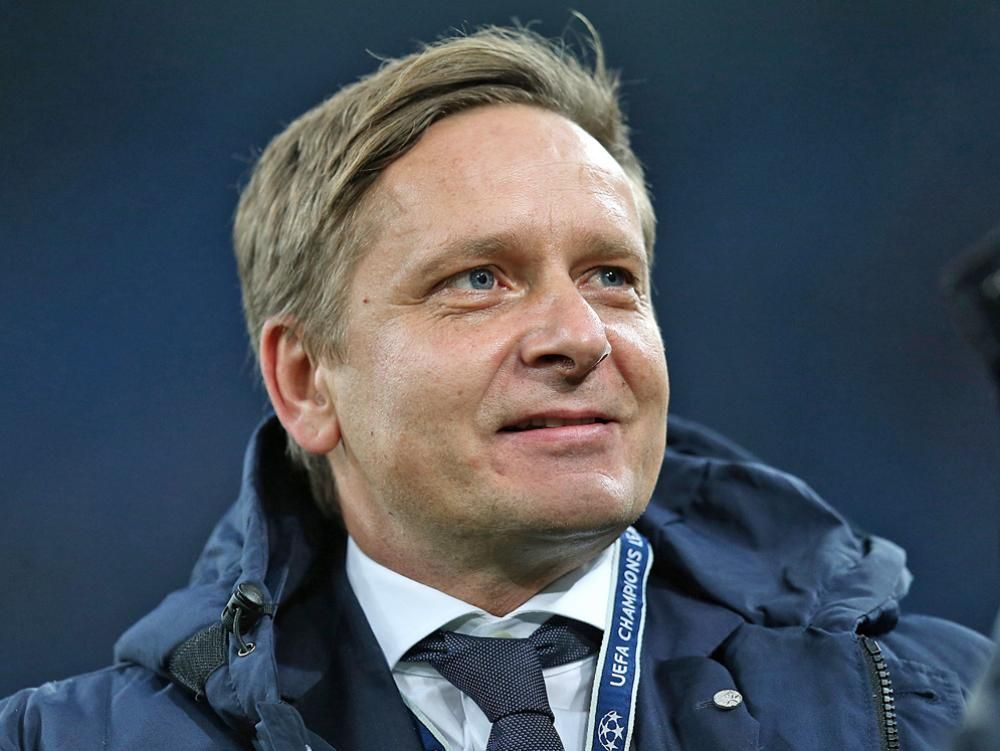 FC Schalke 04: Sportvorstand Horst Heldt Winkt Neuer Vertrag