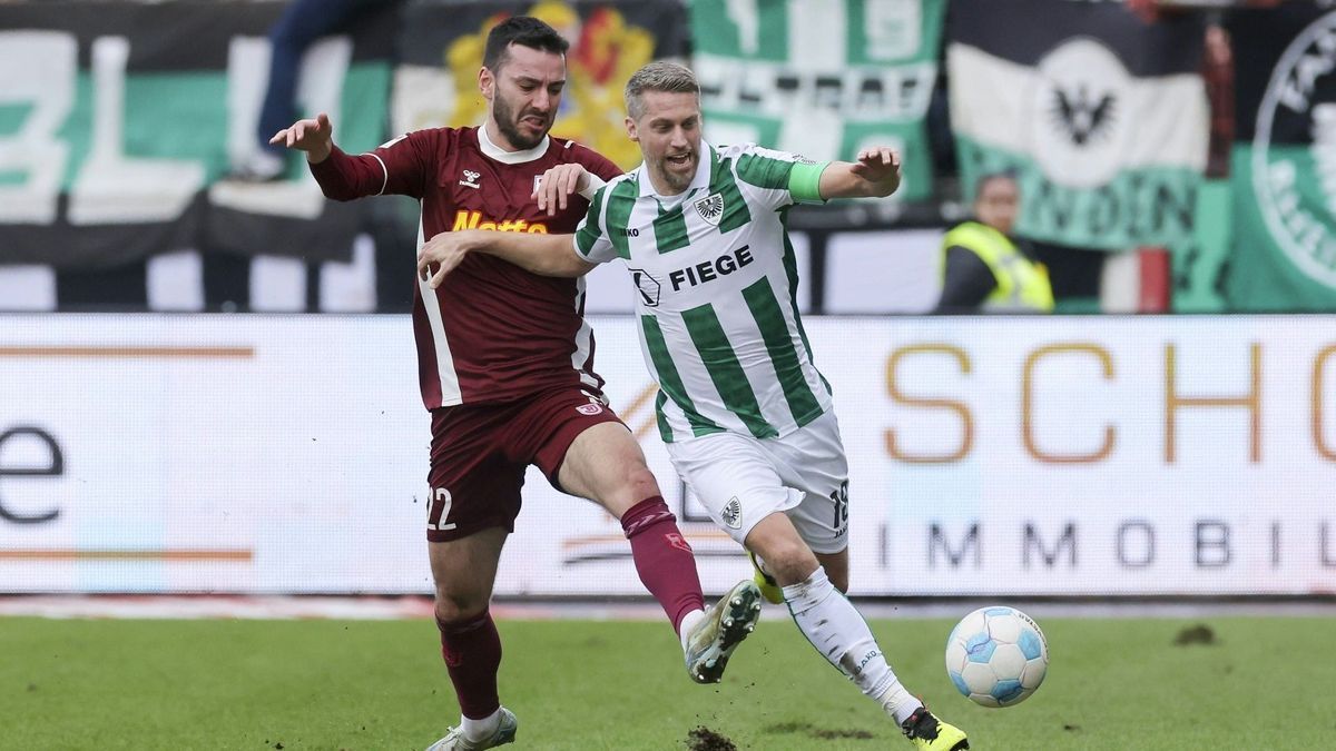 Adamyan (l.) und Lorenz kämpfen um den Ball