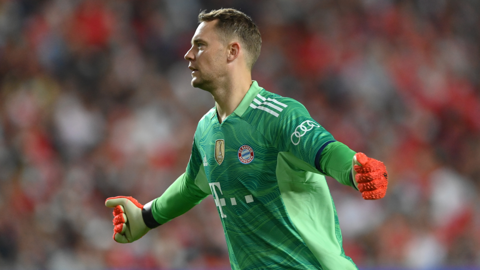 
                <strong>Platz 4: Manuel Neuer</strong><br>
                &#x2022; Champions-League-Einsätze für Bayern München: 100<br>&#x2022; Pflichtspiel-Einsätze insgesamt für Bayern München: 448<br>
              