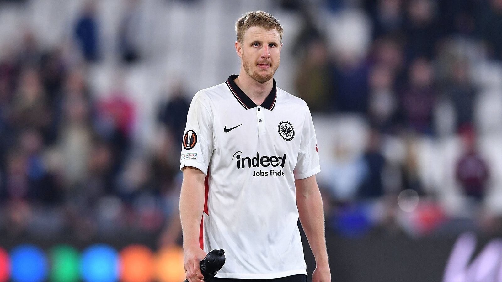 
                <strong>Martin Hinteregger (ehemals u.a. Eintracht Frankfurt)	</strong><br>
                &#x2022; Instagram-Follower: 109.000<br>&#x2022; Einnahmen pro Post: 518,91 Euro<br>
              