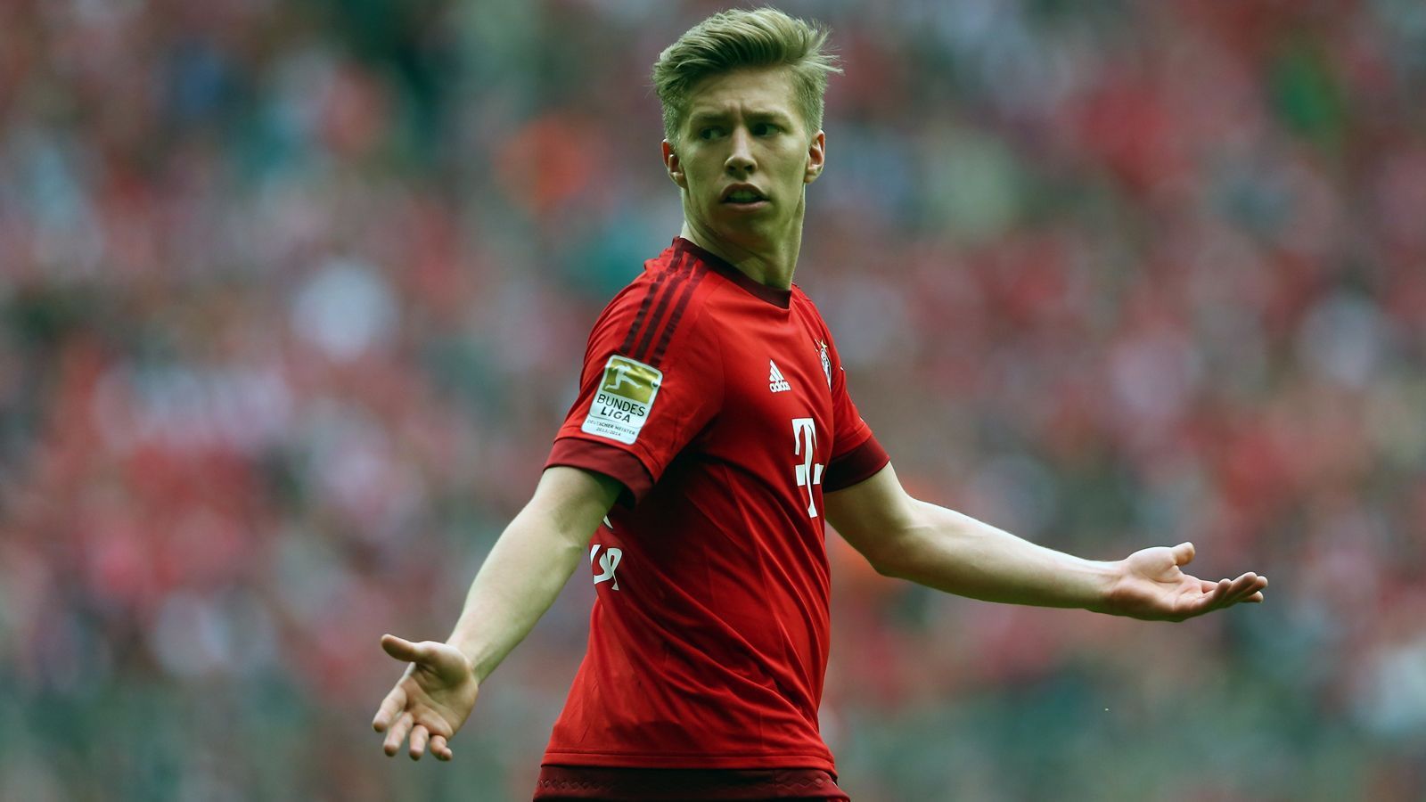 
                <strong>Mitchell Weiser</strong><br>
                Mit 18 Jahren kam Mitchell Weiser im Sommer 2012 mit der Erfahrung von einem Profi-Einsatz vom 1. FC Köln an die Isar. Um sich die Dienste des Sohnes des früheren Bundesliga-Profis Patrick Weiser zu sichern, sollen rund 0,8 Millionen Euro geflossen sein. In den darauffolgenden drei Spielzeiten wurde Weiser mit dem FCB zwar drei Mal Meister, der Außenverteidiger selbst kam jedoch nur zu 21 Einsätzen und war zwischenzeitlich an Kaiserslautern verliehen (15 Einsätze). 2015 wechselte Weiser dann zu Hertha BSC, wo sich der U-21-Europameister von 2017 gut entwickelte und sich selbst so den Weg für einen Wechsel nach Leverkusen eröffnete. Seit Beginn der laufenden Saison kickt der 24-Jährige für die Werkself und hat jetzt schon mehr Einsätze in einem halben Jahr für Bayer (30) als in drei Jahren für Bayern.
              