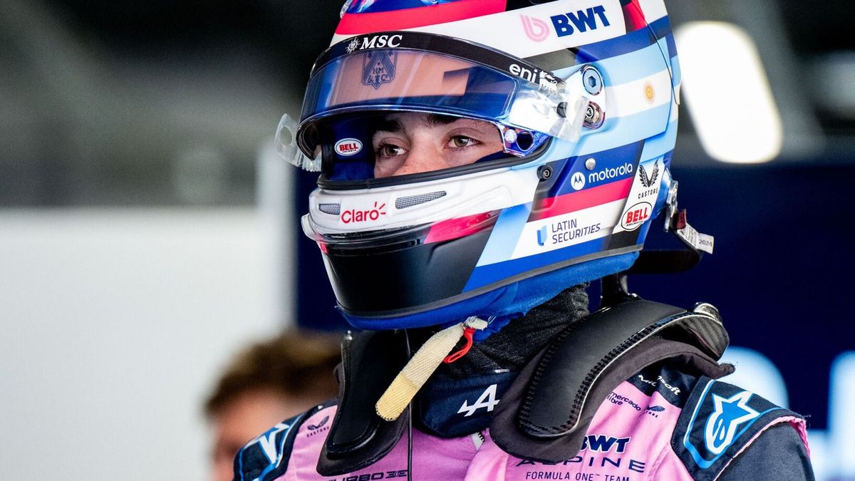 Alpine-Fahrer Franco Colapinto in der Box beim Pirelli-Reifentest in Ungarn 2025